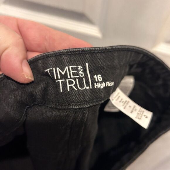 Time And True Womens High Rise Cropped Black Jeans Size 16 25" Inseam - Picture 8 of 8